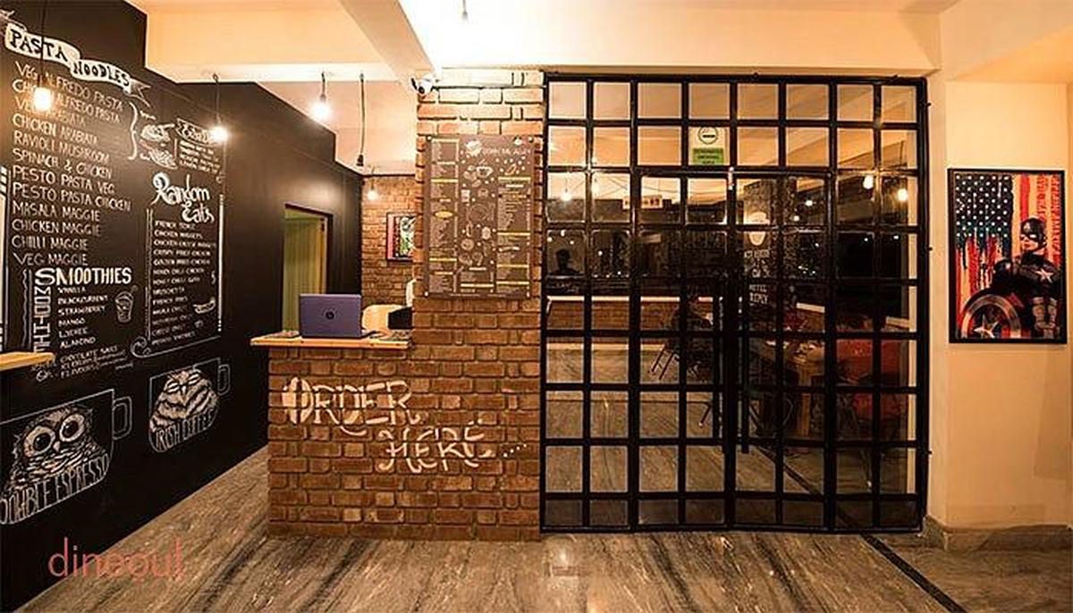 Cafe down the Alley