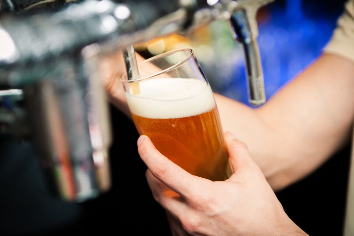 Best Pubs in Noida to Celebrate New Year's Eve in Style